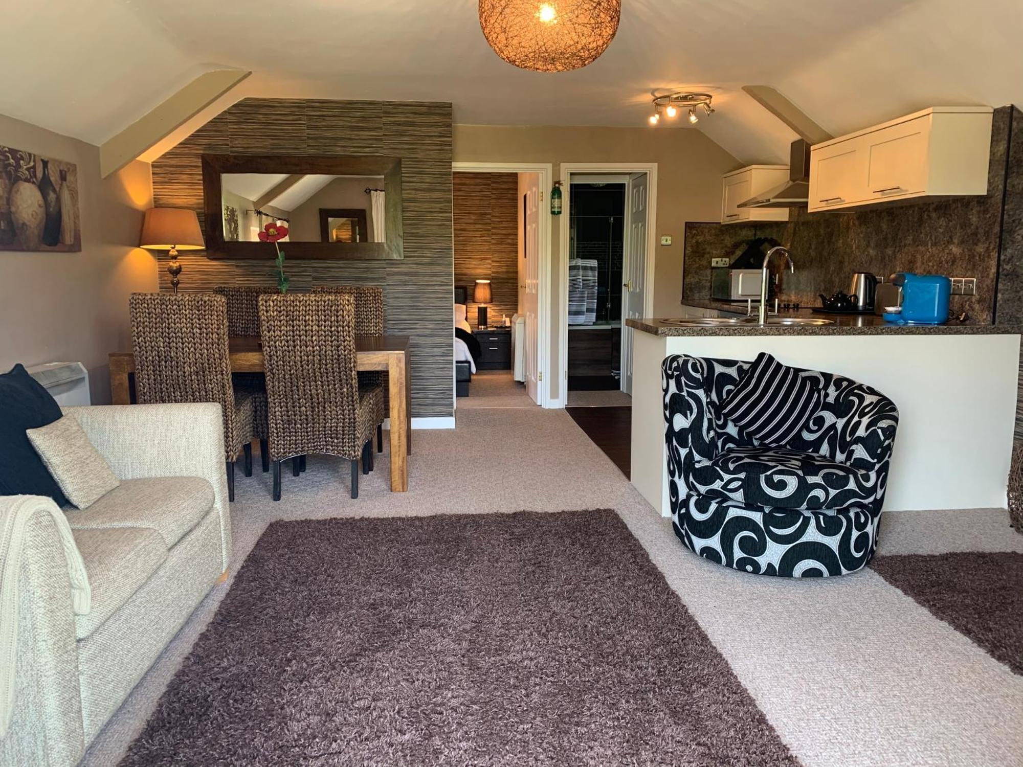 Beaconsfield Farm Apartment Wells Bagian luar foto