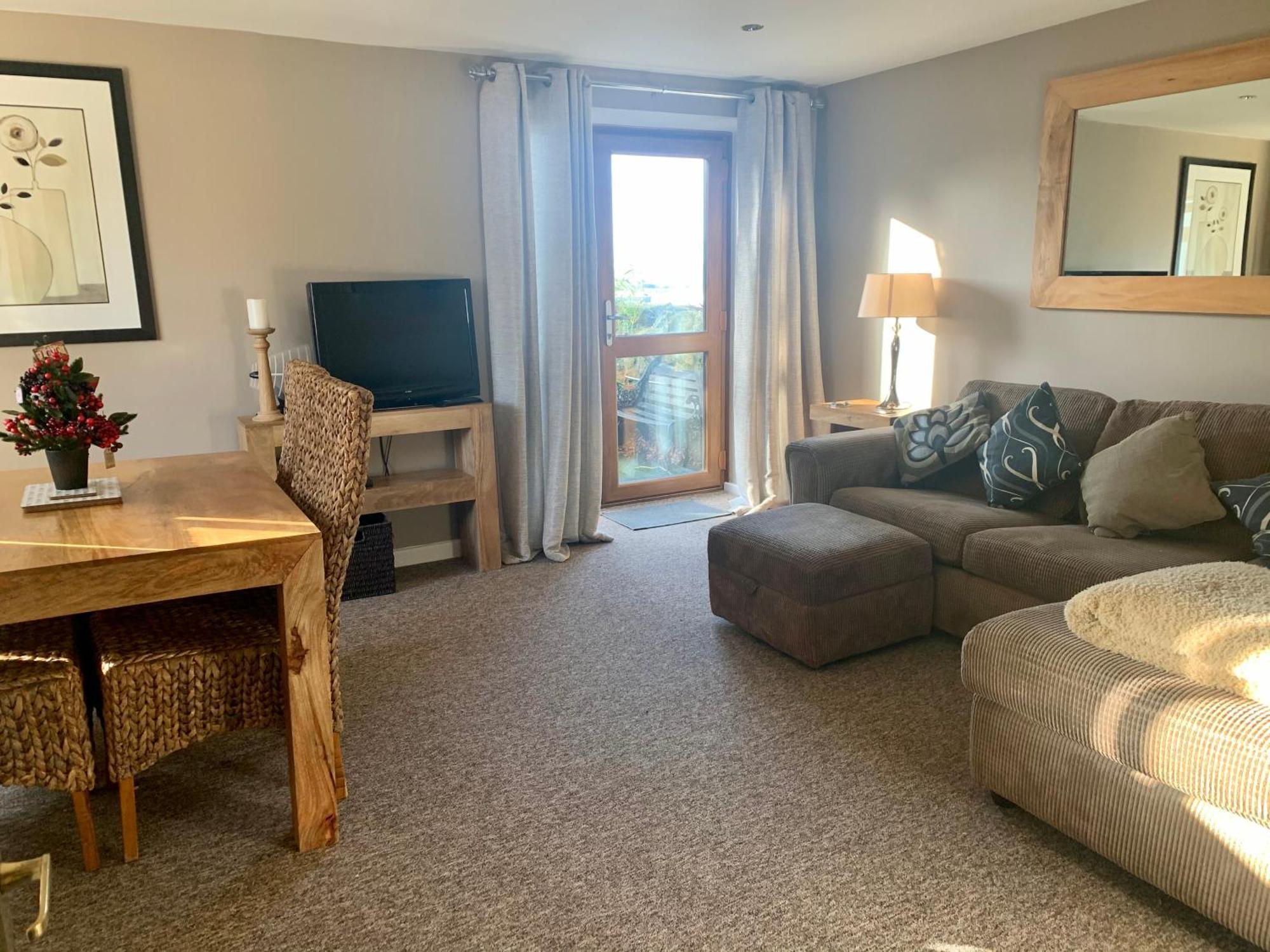 Beaconsfield Farm Apartment Wells Bagian luar foto