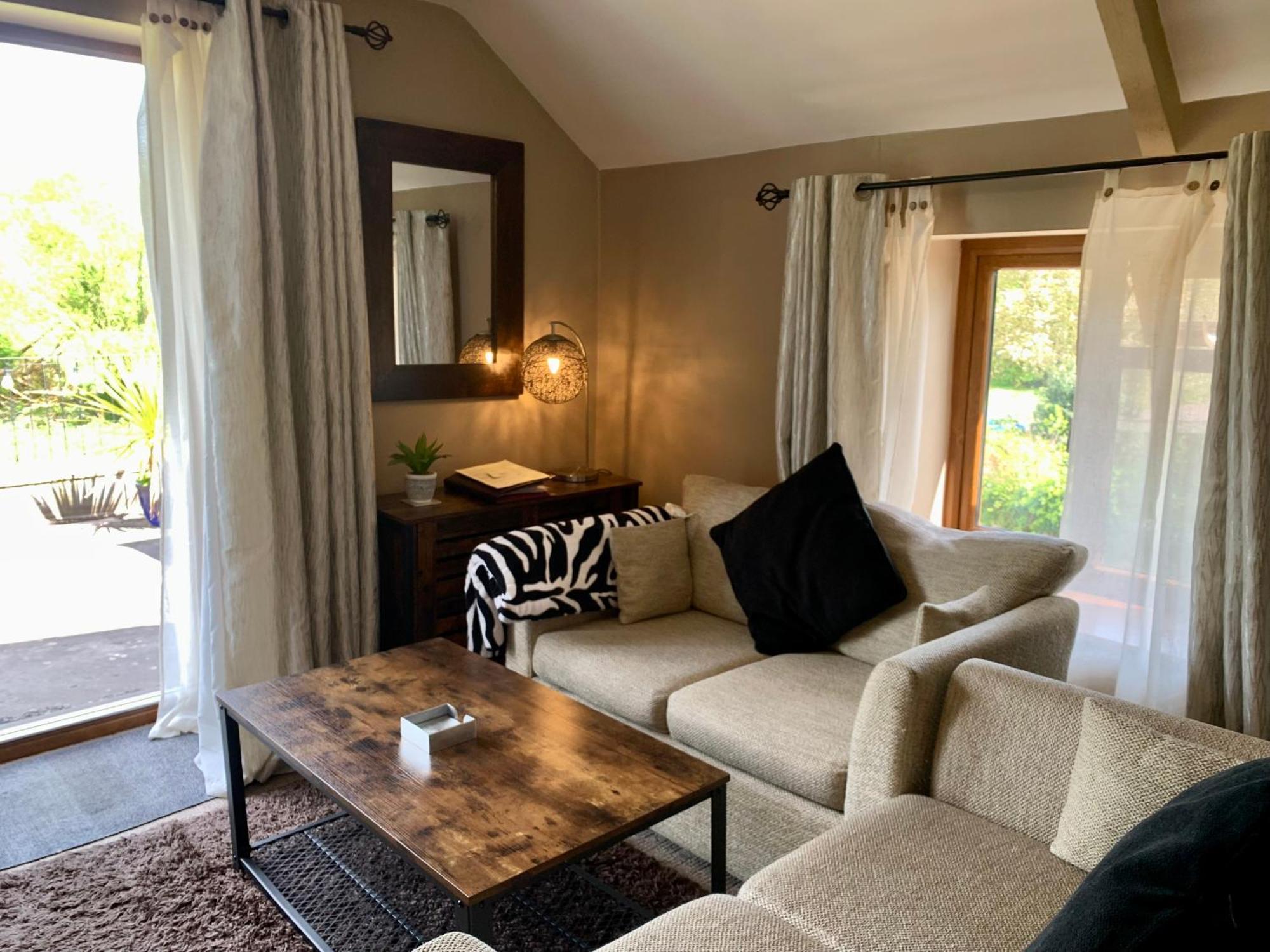 Beaconsfield Farm Apartment Wells Bagian luar foto