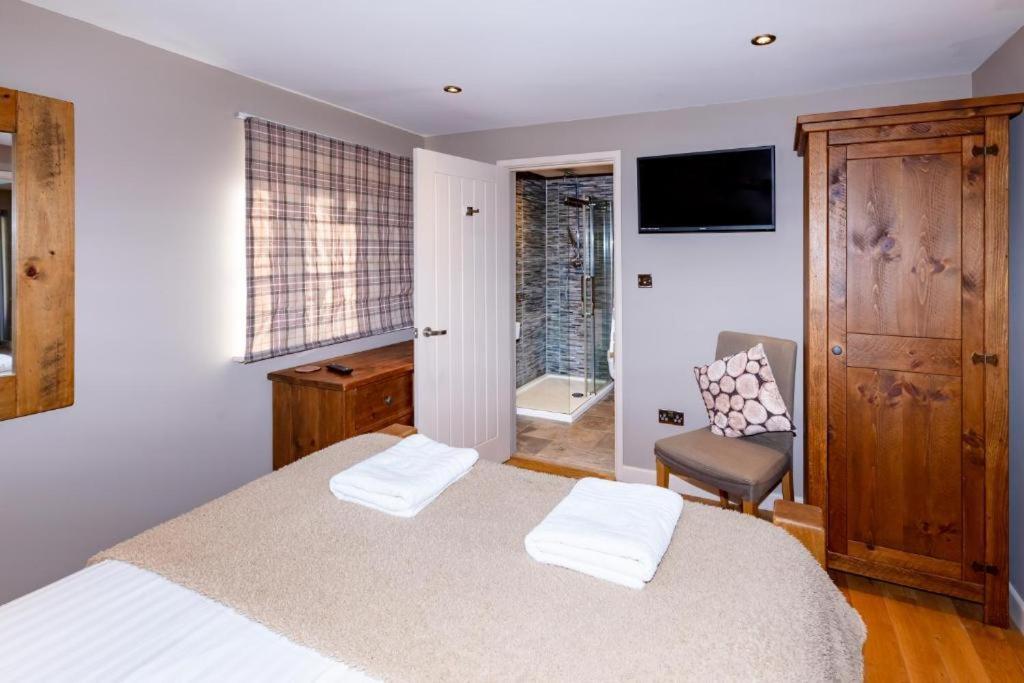 Beaconsfield Farm Apartment Wells Bagian luar foto