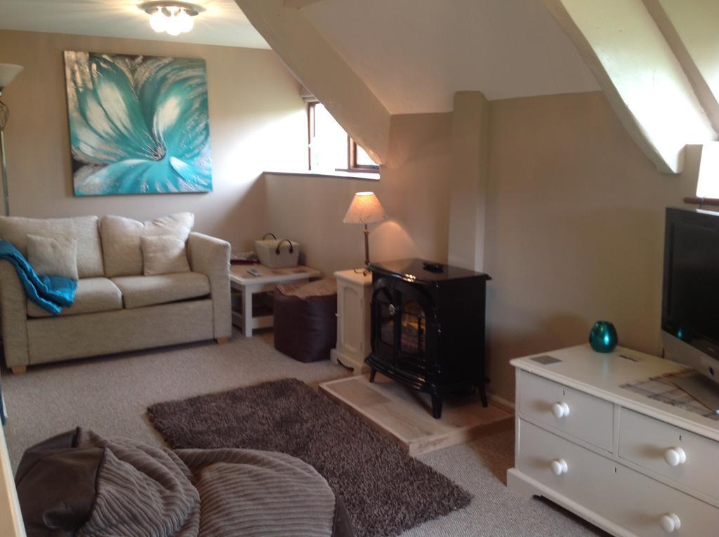 Beaconsfield Farm Apartment Wells Bagian luar foto